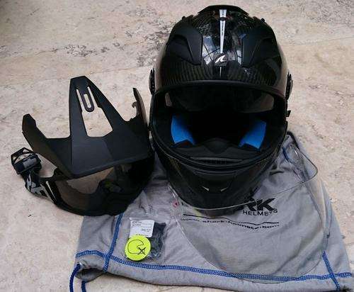 Shark Explorer - R - Carbon finish