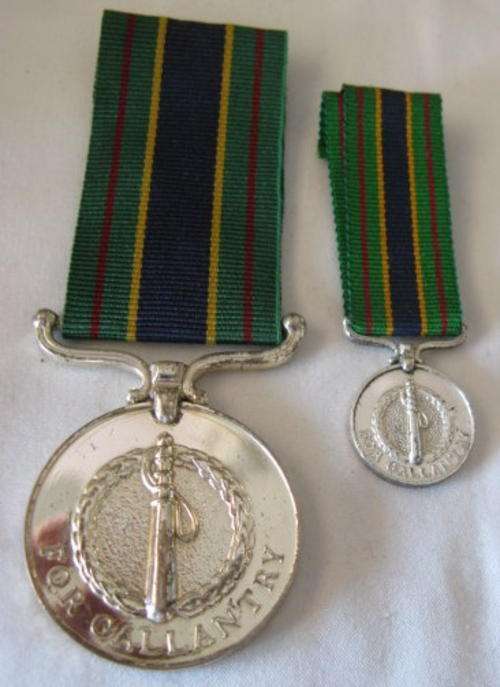 RHODESIA POLICE DECORATION FOR GALLANTRY (P.D.G.) FULL SIZE & MINIATURE