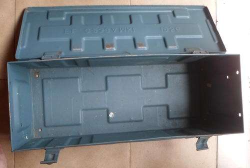 METAL AMMO CASE FROM THE 1950'S-MEASURES 65X23CM-HEIGHT 24CM