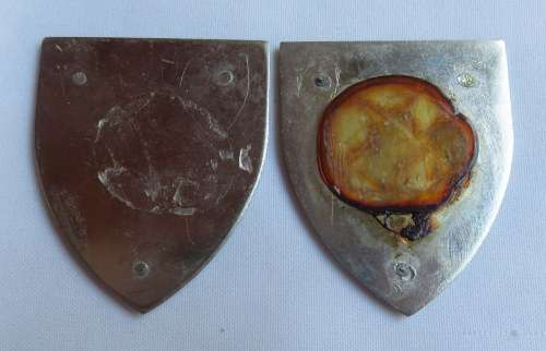 SA SCHOOL OF ARMOUR FLASH PAIR-GOLD TYPE- NO PINS