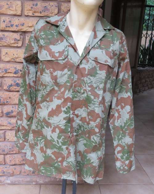 SA SPECIAL TASK FORCE LONG SLEEVE SHIRT-LABELLED & DATED 1989-SIZE SMALL TO MEDIUM-MEASURES 53 CM AR
