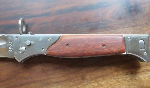 AK 47 BAYONET STYLE FOLDING KNIFE WITH SHEATH MADE FROM HIGH CARBON STAINLESS STEEL-TOTAL LENGTH  36