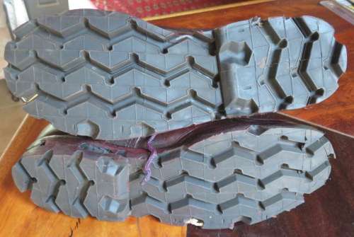 SADF BORDER WAR PERIOD PAIR OF BOOTS-SIZE 8-GOOD CONDITION