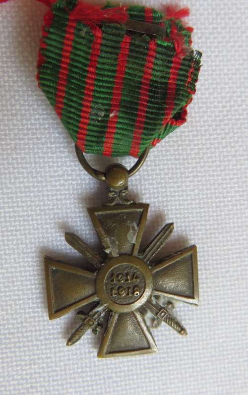 WW1 FRENCH MINIATURE CROIX DE GUERRE MEDAL