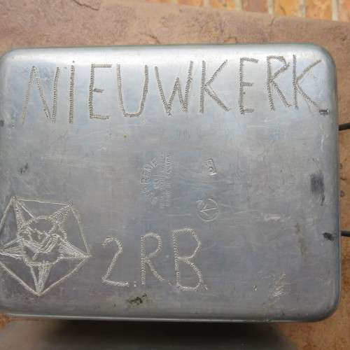 U.D.F WW2 DIXIE-REGT. LOUIS BOTHA -CANADIAN MANUFACTURE-GOOD CONDITION