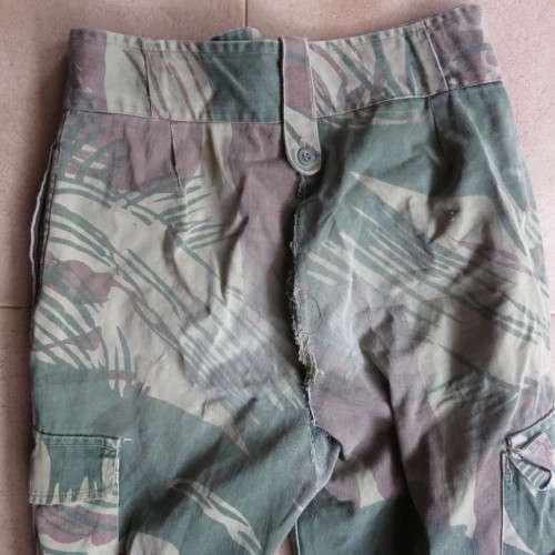 RHODESIAN CAMO TROUSERS SIZE 30-PIPE LENGTH 74CM-PLEASE TAKE NOTE THAT THIS TROUSERS IS IN USED COND