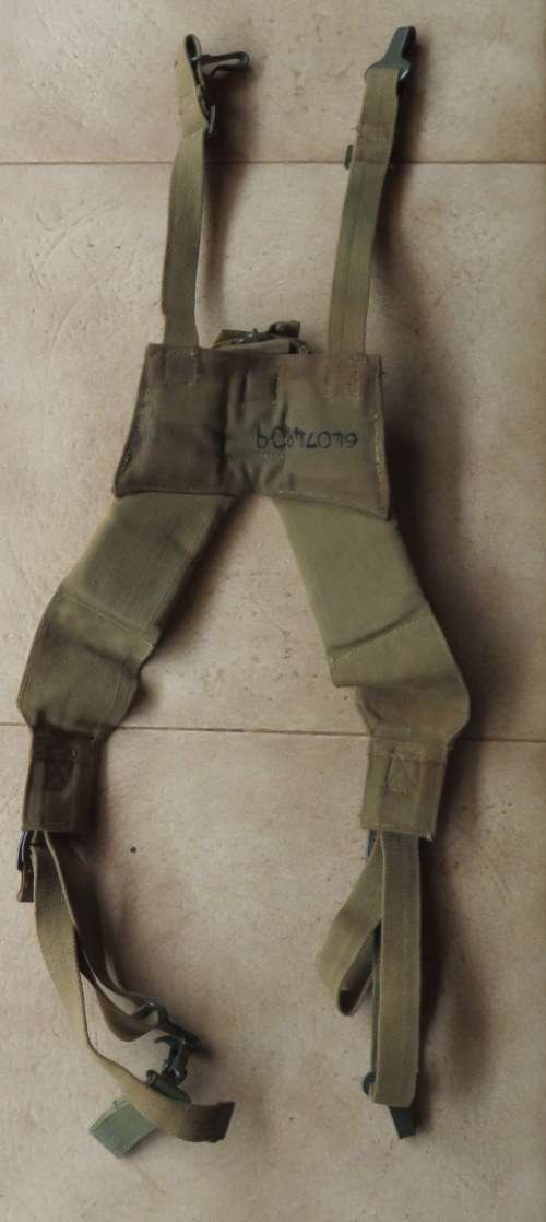 RHODESIA WEBBING-PADDED YOKE-COMPLETE WITH ALL CLIPS & RINGS