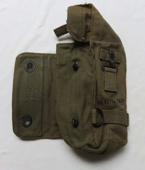 RHODESIAN WEBBING RADIO POACH