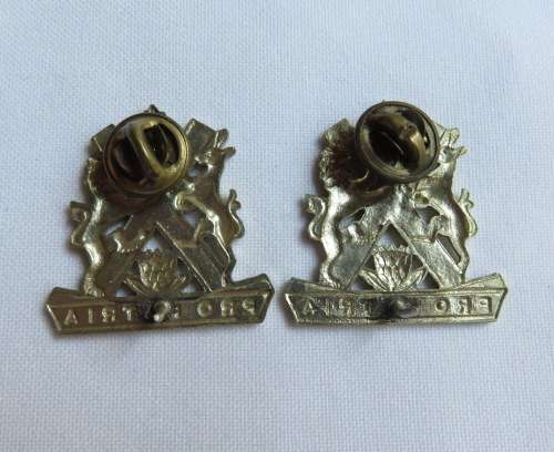 PRETORIA HIGHLANDERS,WHITE METAL COLLAR BADGE PAIR-WORN FROM 1957-PINS INTACT