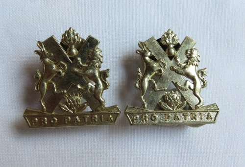 PRETORIA HIGHLANDERS,WHITE METAL COLLAR BADGE PAIR-WORN FROM 1957-PINS INTACT
