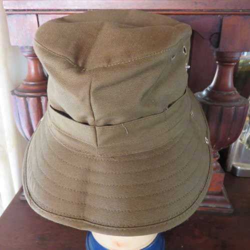 KIDS BUSH HAT SIZE 43