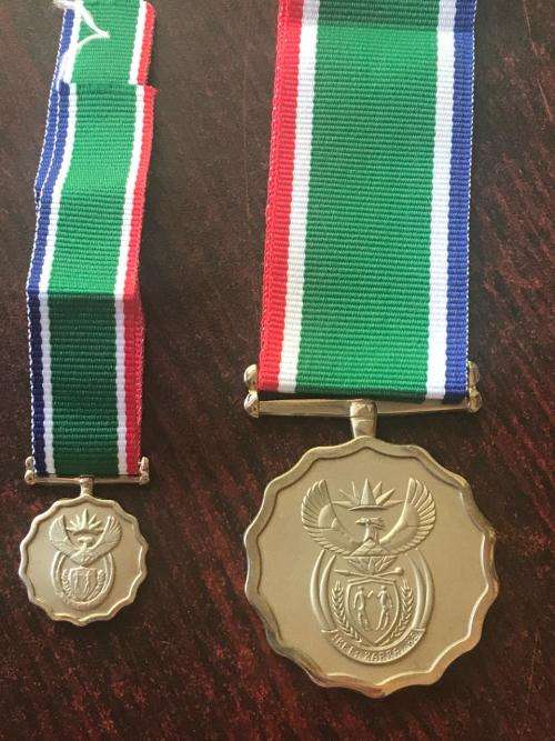 SANDF MEDAL FOR LOYAL SERVICE -FULL SIZE + MINIATURE -FULL SIZE NUMBERED