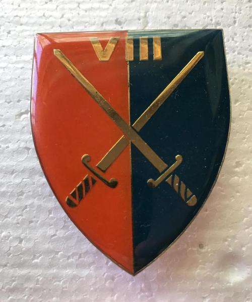 8 ARMOURED BRIGADE FLASH- ORIGINAL- 3 PINS