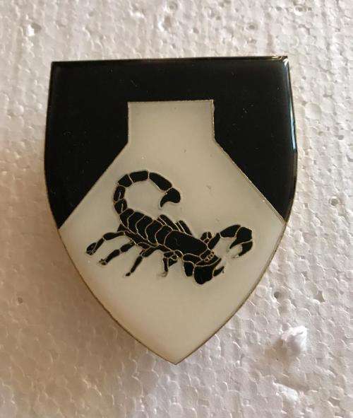 UNKNOWN FANTASY /FAKE FLASH- 3 PINS