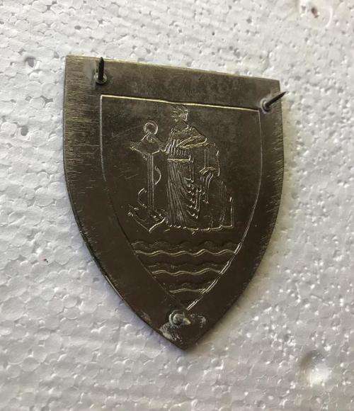 SA CORPS SERVICE BATTALION FLASH- 3 PINS- ORIGINAL--LIGHTER GREEN VARIATION