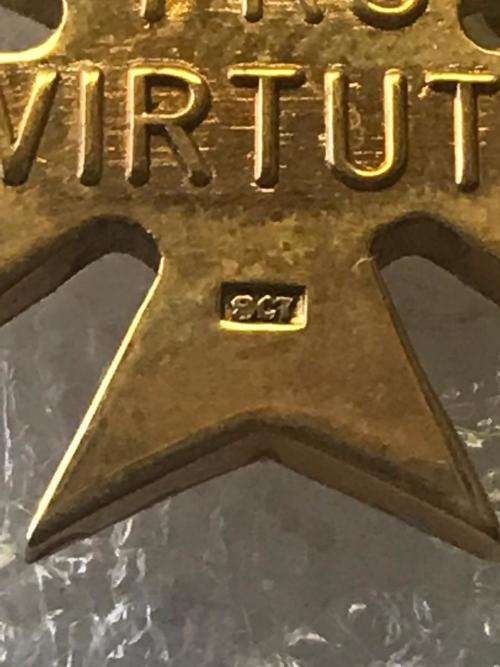 9CT GOLD(MARKED) PRO VIRTUTE DECORATION-MINIATURE- INSTITUTED 1987