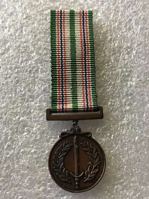 SA RAILWAY MINIATURE MEDAL FOR COMBATING TERRORISM (1980)