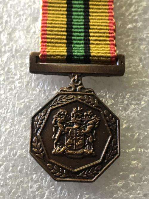 MINIATURE SA RAILWAY POLICE MEDAL FOR FAITHFUL SERVICE (1980)