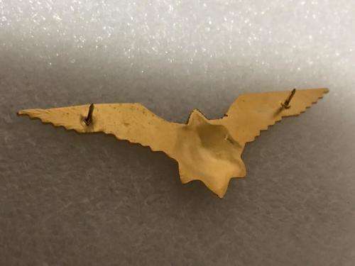 OLD POLICE HELICOPTER PILOT WING GILDING METAL & ENAMEL BADGE -WORN FROM 1988- 2 PINS