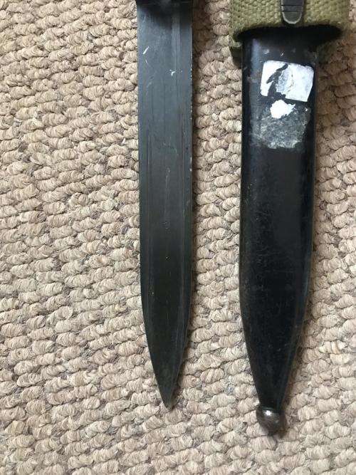 RHODESIAN FN BAYONET WITH METAL SCABBARD