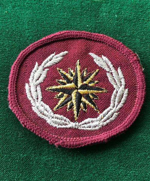 RECCE/SPECIAL FORCES BRIGADE 1997-8TH ISSUE COMPASS ROSE-SILVER LUREX WREATH GOLD LUREX & BLACK THRE