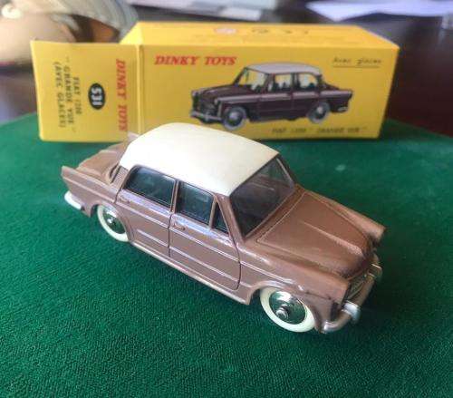 DINKY TOYS-DIE CAST MODEL FIAT 1200 GRANDE VUE-SCALE 1:43-CONDITION MINT NEW-BOXED & SOLD WITH 13 PA