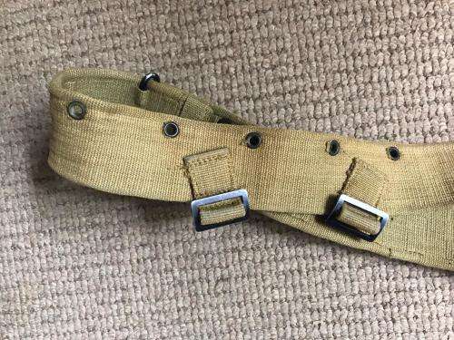 BRITISH PATTERN 1944 CANVAS WEB BELT IN EXCELLENT CONDITION