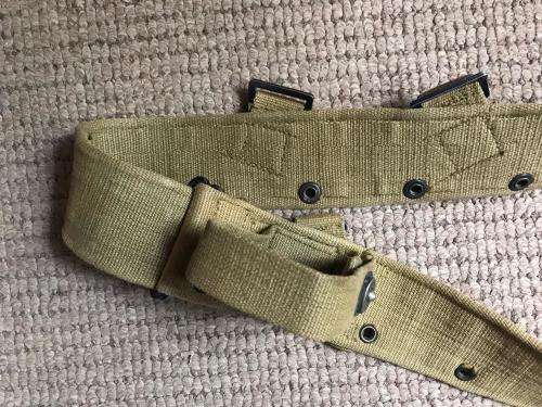BRITISH PATTERN 1944 CANVAS WEB BELT IN EXCELLENT CONDITION