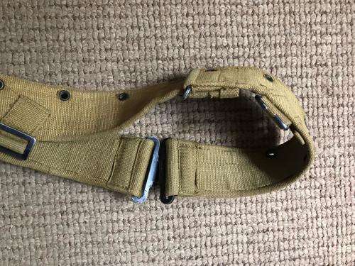 BRITISH PATTERN 1944 CANVAS WEB BELT IN EXCELLENT CONDITION