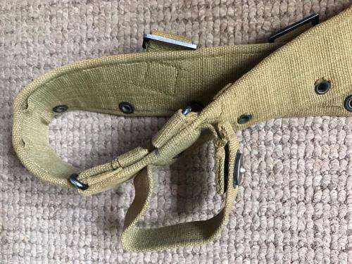 BRITISH PATTERN 1944 CANVAS WEB BELT IN EXCELLENT CONDITION