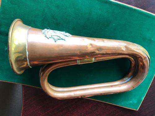 ORIGINAL HEAVY COPPER BUGLE WITH BORDER REGT. BADGE- WORN FROM 1901