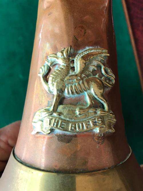 ORIGINAL BUGLE WITH MARKINGS & BADGE FOR 3RD FOOT BUFFS BADGE WORN FROM 1890'S