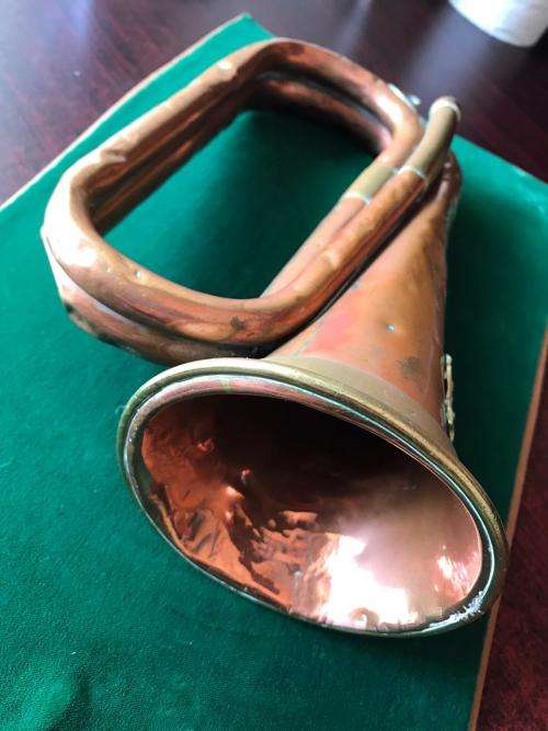 ORIGINAL BUGLE WITH MARKINGS & BADGE FOR 3RD FOOT BUFFS BADGE WORN FROM 1890'S