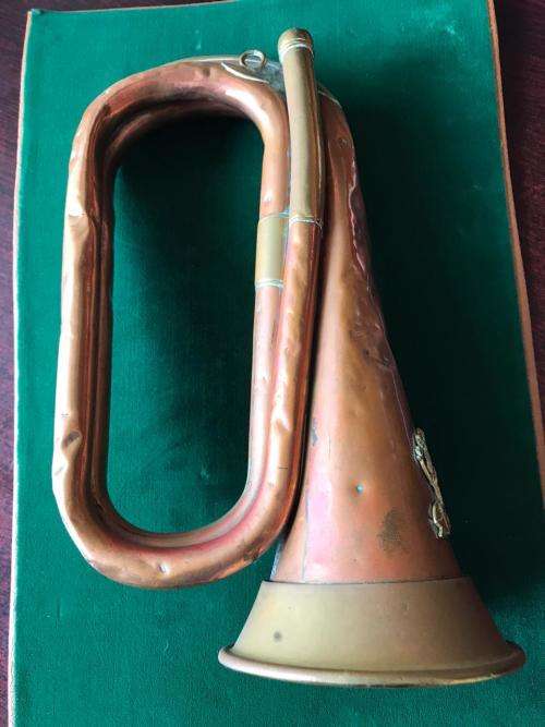 ORIGINAL BUGLE WITH MARKINGS & BADGE FOR 3RD FOOT BUFFS BADGE WORN FROM 1890'S