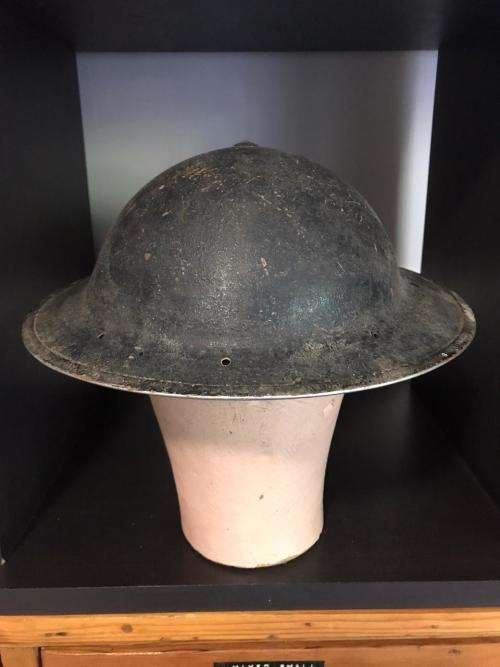 WW2 BRODIE HELMET JAGER BRAND WITH MILITARY MARKINGS & DATED 1942 ON THE INSIDE