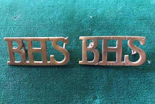 UNKNOWN BRASS TITLE PAIR-WW1