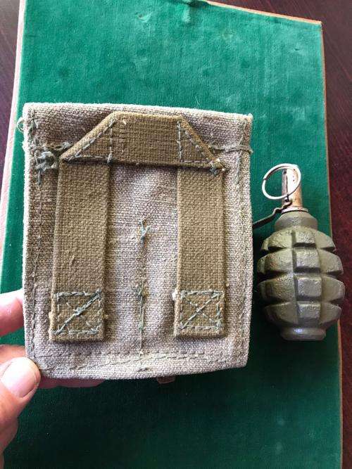 BORDER WAR PERIOD F1 INERT RUSSIAN FRAGMENTATION HANDGRENADE WITH ORIGINAL WEBBING POUCH,HOLDING 2 G