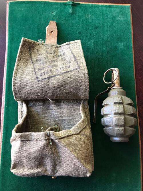 BORDER WAR PERIOD F1 INERT RUSSIAN FRAGMENTATION HANDGRENADE WITH ORIGINAL WEBBING POUCH,HOLDING 2 G