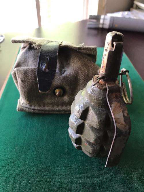 BORDER WAR PERIOD F1 INERT RUSSIAN FRAGMENTATION HANDGRENADE WITH ORIGINAL WEBBING POUCH,HOLDING 2 G