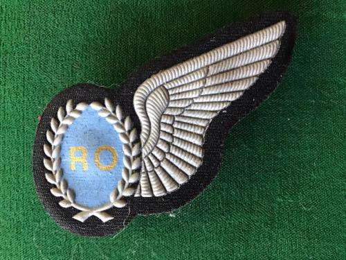 SAAF RADIO OPERATOR TUPPER WING IN SILVER- 2 PINS