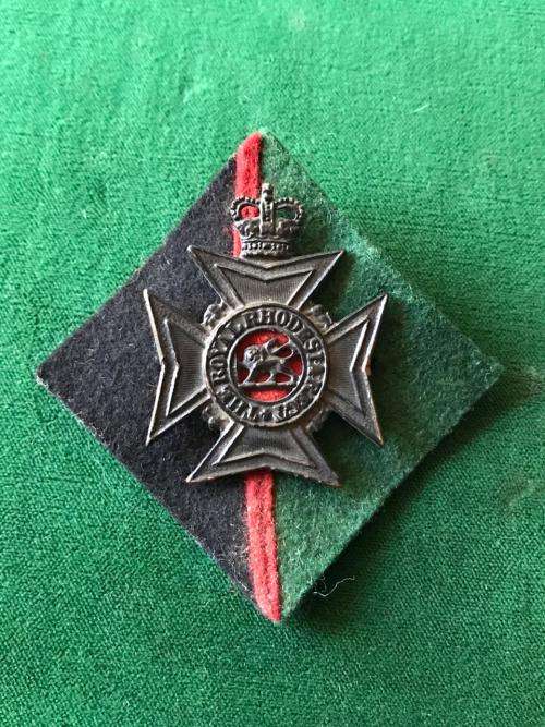 ROYAL RHODESIA REGIMENT Q/K CAP BADGE-WORN 1957-1972- 2 LUGS