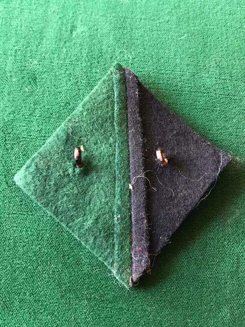 ROYAL RHODESIA REGIMENT Q/K CAP BADGE-WORN 1957-1972- 2 LUGS