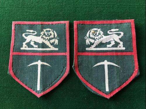 RHODESIA ARMY SHOULDER FLASH PAIR LEFT & RIGHT-PRINTED TYPE