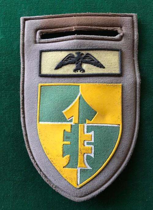 GROUP 17 HQ TUPPER FLASH WITH GAUTENG COMMAND BAR-ONE PIN