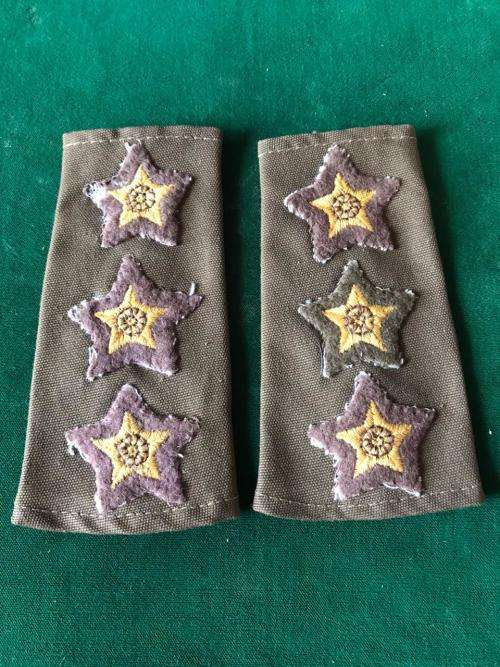 SA ARMY CAPTAIN`S RANK PAIR- 1980`S