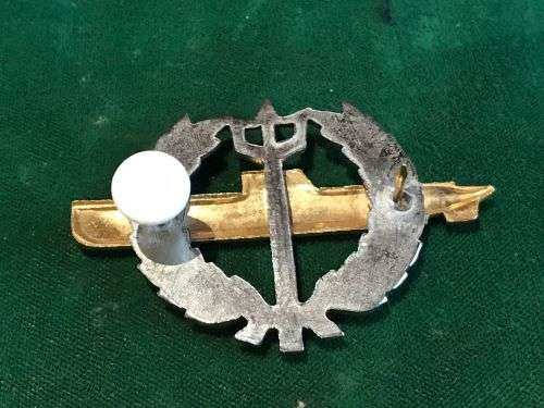 SA NAVY,SUBMARINERS BI-METAL BREAST BADGE-APPROVED 1973 AND WORN UNTIL MAY 2009-THIRD TYPE WITH CHR