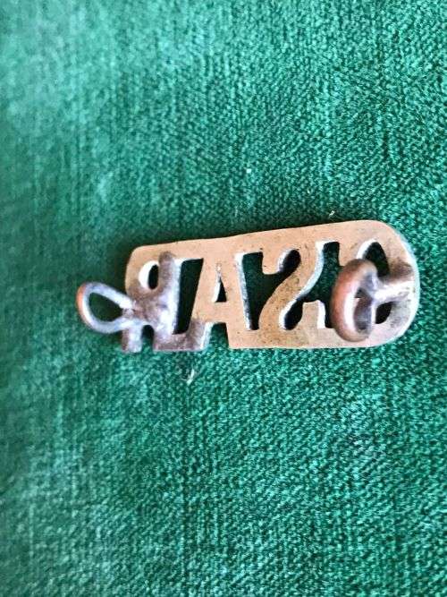 CENTRAL SA RAILWAYS,WHITE METAL TITLE-WORN FROM 1902-1906- 2 LUGS