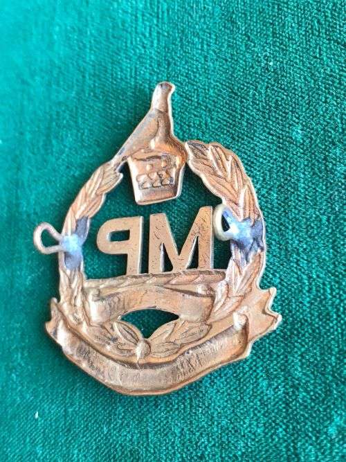 ZIMBABWE CORPS OF MILITARY POLICE,CAP BADGE- POST 1980- 2 LUGS