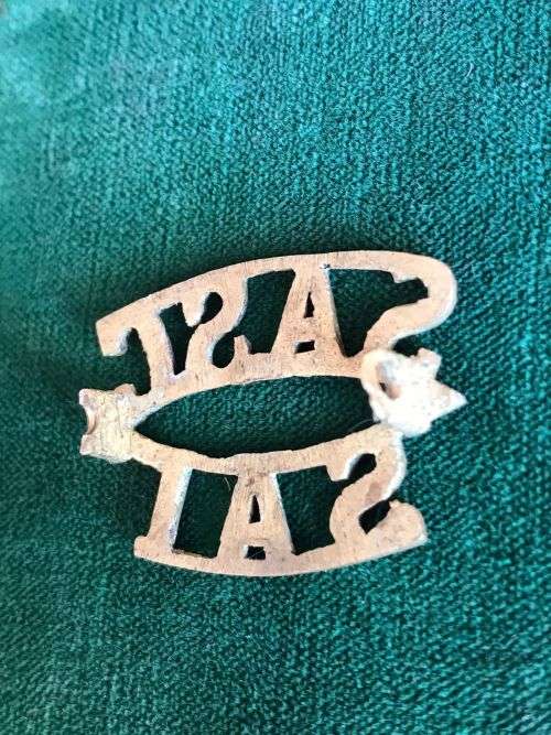 SA SERVICE CORPS TITLE-WORN 1926-1937- 2 LUGS