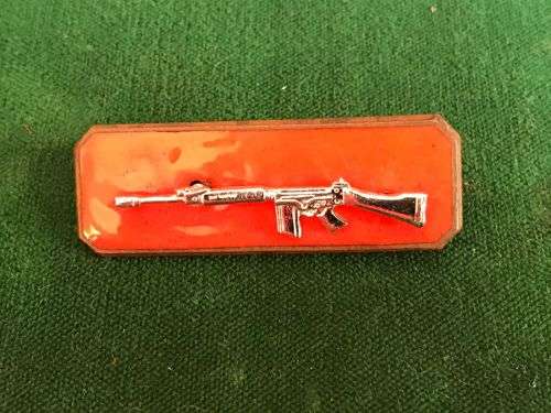 SA ARMY SHARPSHOOTER QUALIFICATION BREAST BADGE-CHROME ON ENAMEL